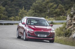 Ford Focus Estate, front action 